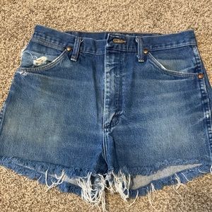 Wrangler cut off jean shorts